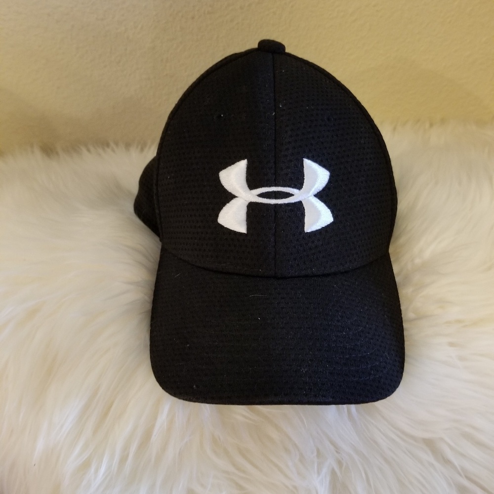 Youth Under Armour fitted hat